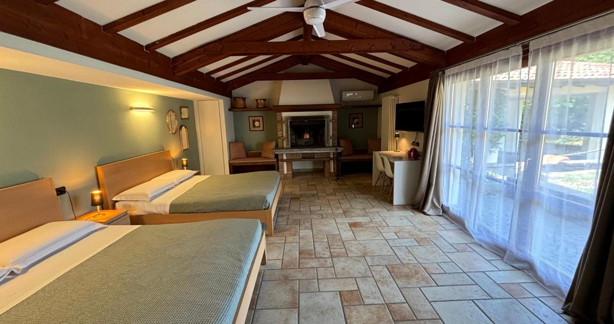 לינה וארוחת בוקר Villa Guardia Casa Ceruti מראה חיצוני תמונה