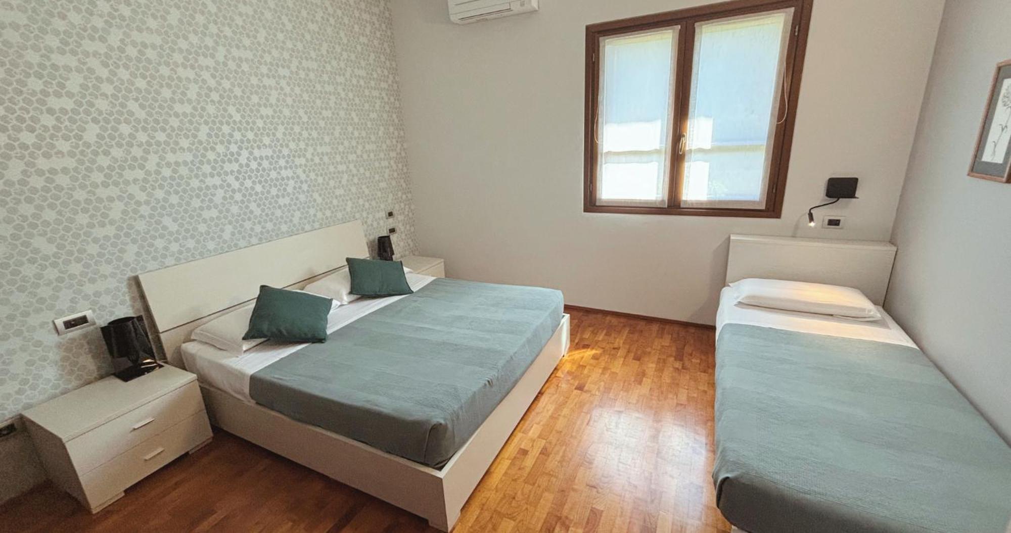 לינה וארוחת בוקר Villa Guardia Casa Ceruti מראה חיצוני תמונה