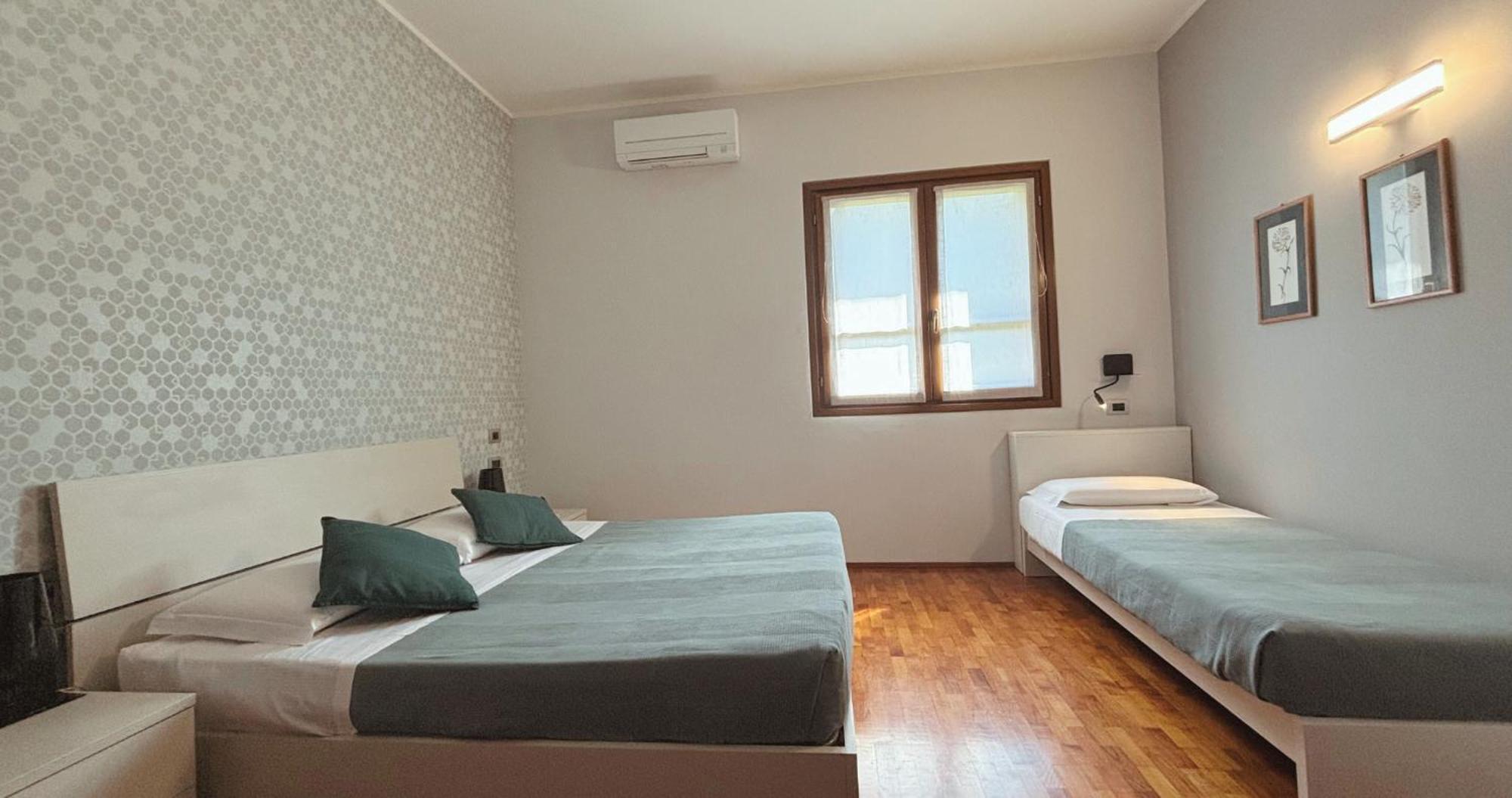 לינה וארוחת בוקר Villa Guardia Casa Ceruti מראה חיצוני תמונה