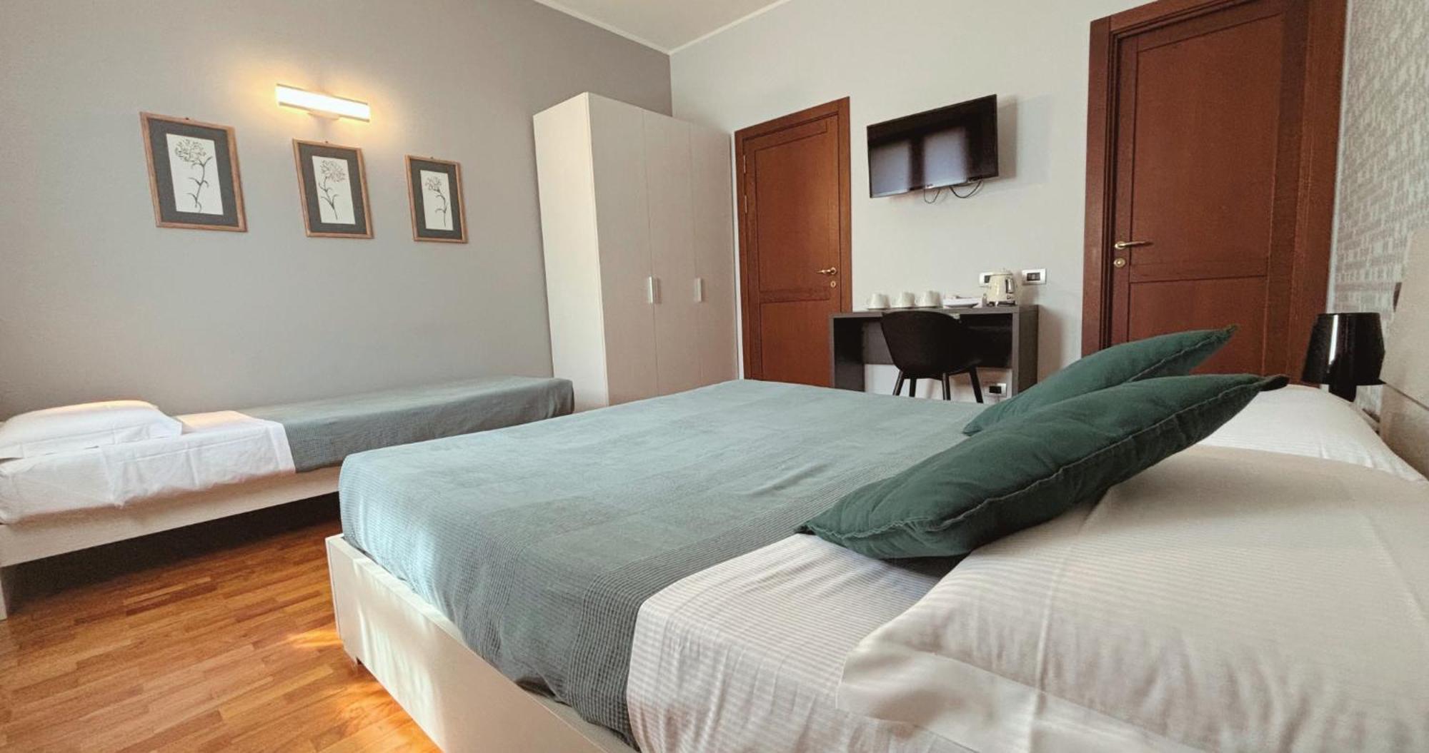 לינה וארוחת בוקר Villa Guardia Casa Ceruti מראה חיצוני תמונה