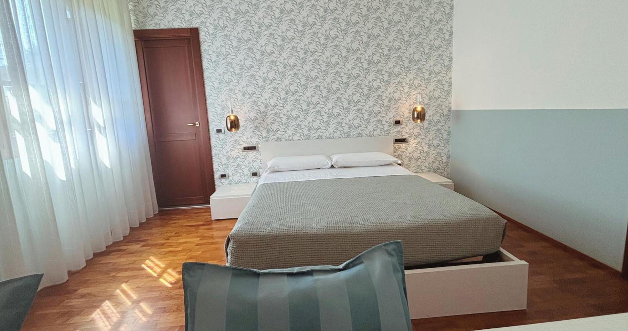 לינה וארוחת בוקר Villa Guardia Casa Ceruti מראה חיצוני תמונה
